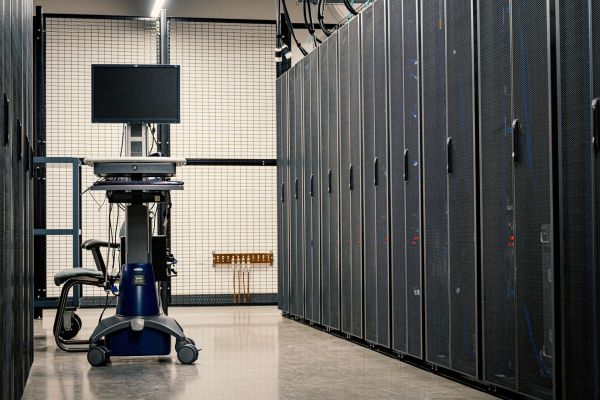 Wie viele Server braucht ein Unternehmen – einen leistungsstarken oder mehrere kleinere?