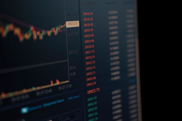 AI in finance – what server do you need for fraud detection and risk models?