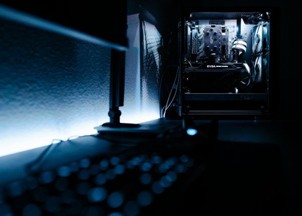 Leasing, renting or buying a server – which financing option makes sense for your infrastructure?