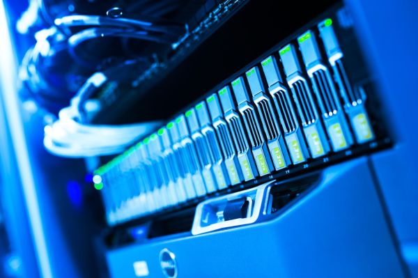 Rack server or blade – which one should you choose?