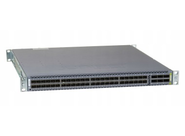 Switch Juniper Networks 48x10GbE SFP+ 6x40GbE QSFP+ F2R